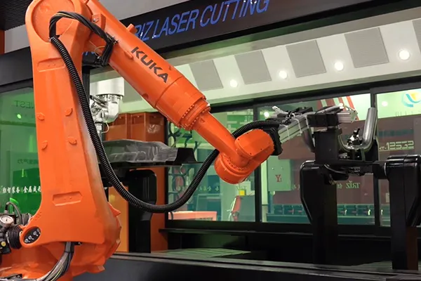 ماكينة القطع بالليزر ثلاثية الأبعاد (ثنائية المحطة)